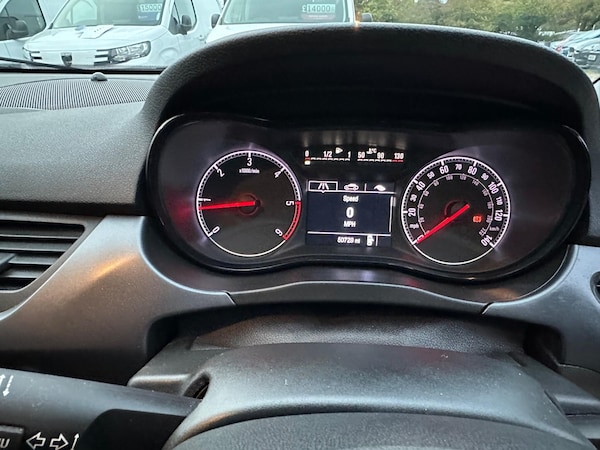 Used Vauxhall Corsa Van 2018 for sale - 76306992: Photo 12
