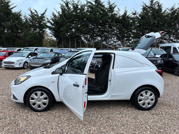 Used Vauxhall Corsa Van 2018 for sale - 76306992: Photo 18