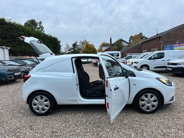 Used Vauxhall Corsa Van 2018 for sale - 76306992: Photo 22