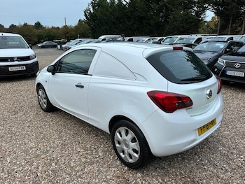 Used Vauxhall Corsa Van 2018 for sale - 76306992: Photo 3