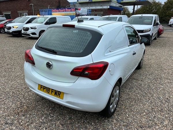 Used Vauxhall Corsa Van 2018 for sale - 76306992: Photo 5