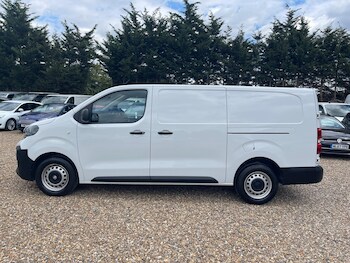Used Vauxhall Vivaro 2024 for sale - 75670880: Photo