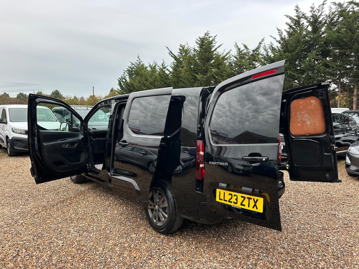 Used Peugeot Partner 2023 for sale - 76457304: Photo 23