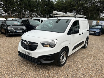 2019 (19) - 1.6 Turbo D 2300 Edition L1 H1 Euro 6 (s/s) 4dr