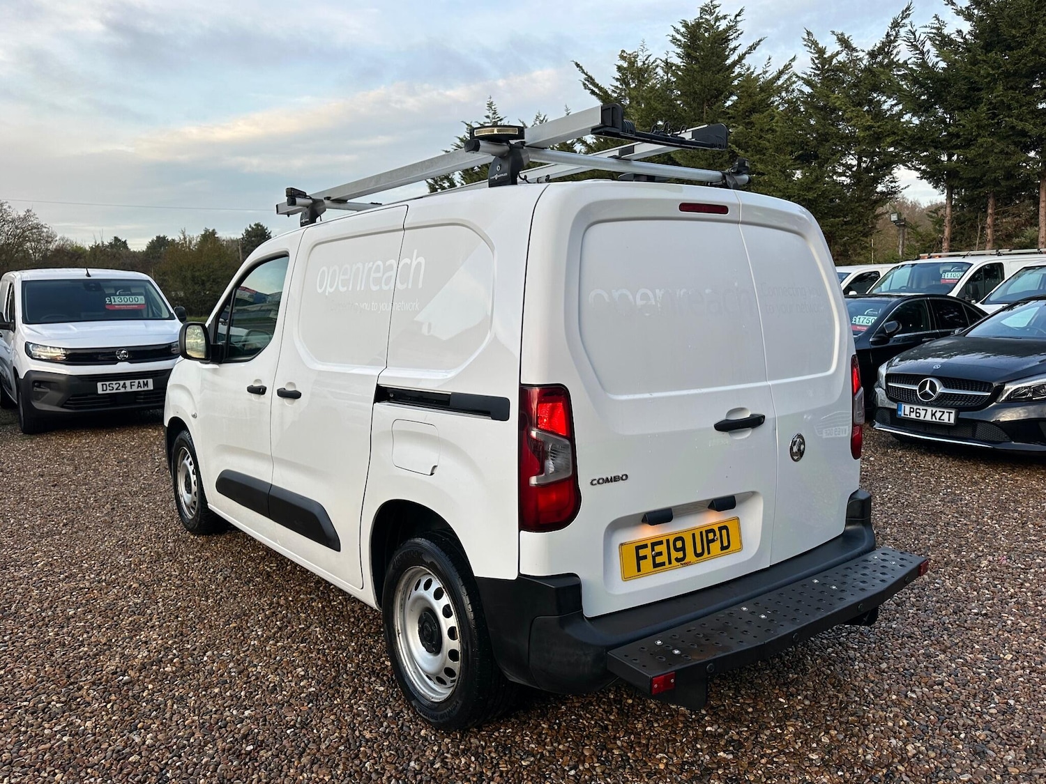 Used Vauxhall Combo 2019 for sale - 77040238: Photo 3