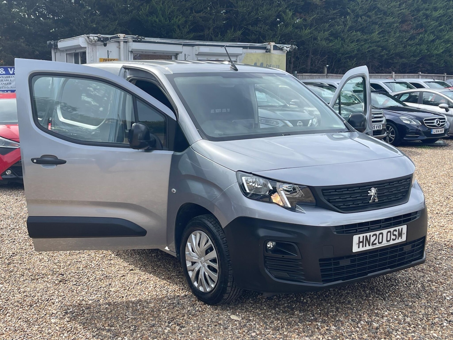 Used Peugeot Partner 2020 for sale - 76021222: Photo 28