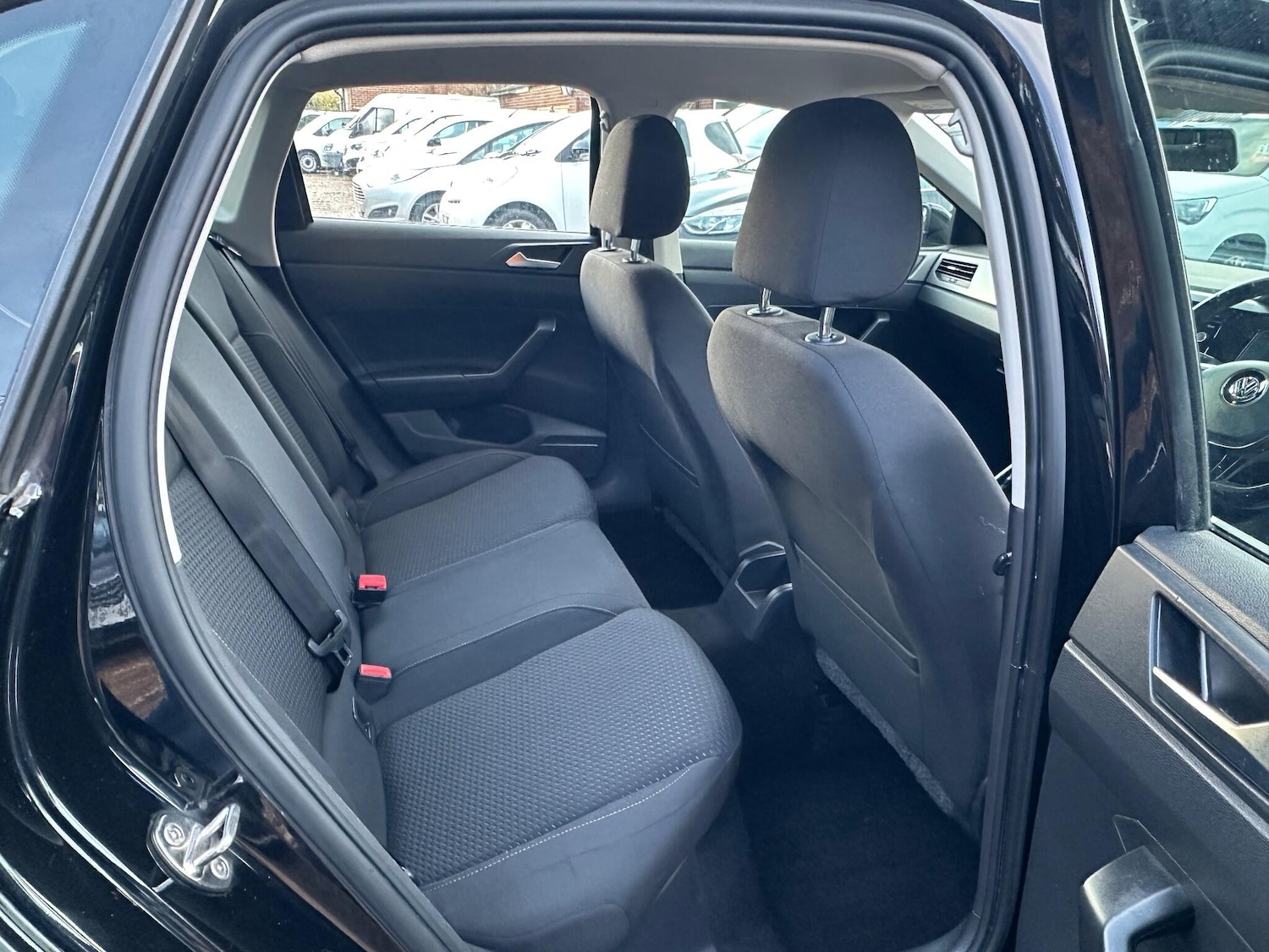 Used Volkswagen Polo 2018 for sale - 77040020: Photo 15