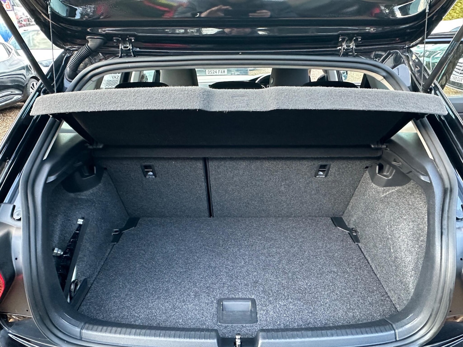 Used Volkswagen Polo 2018 for sale - 77040020: Photo 16