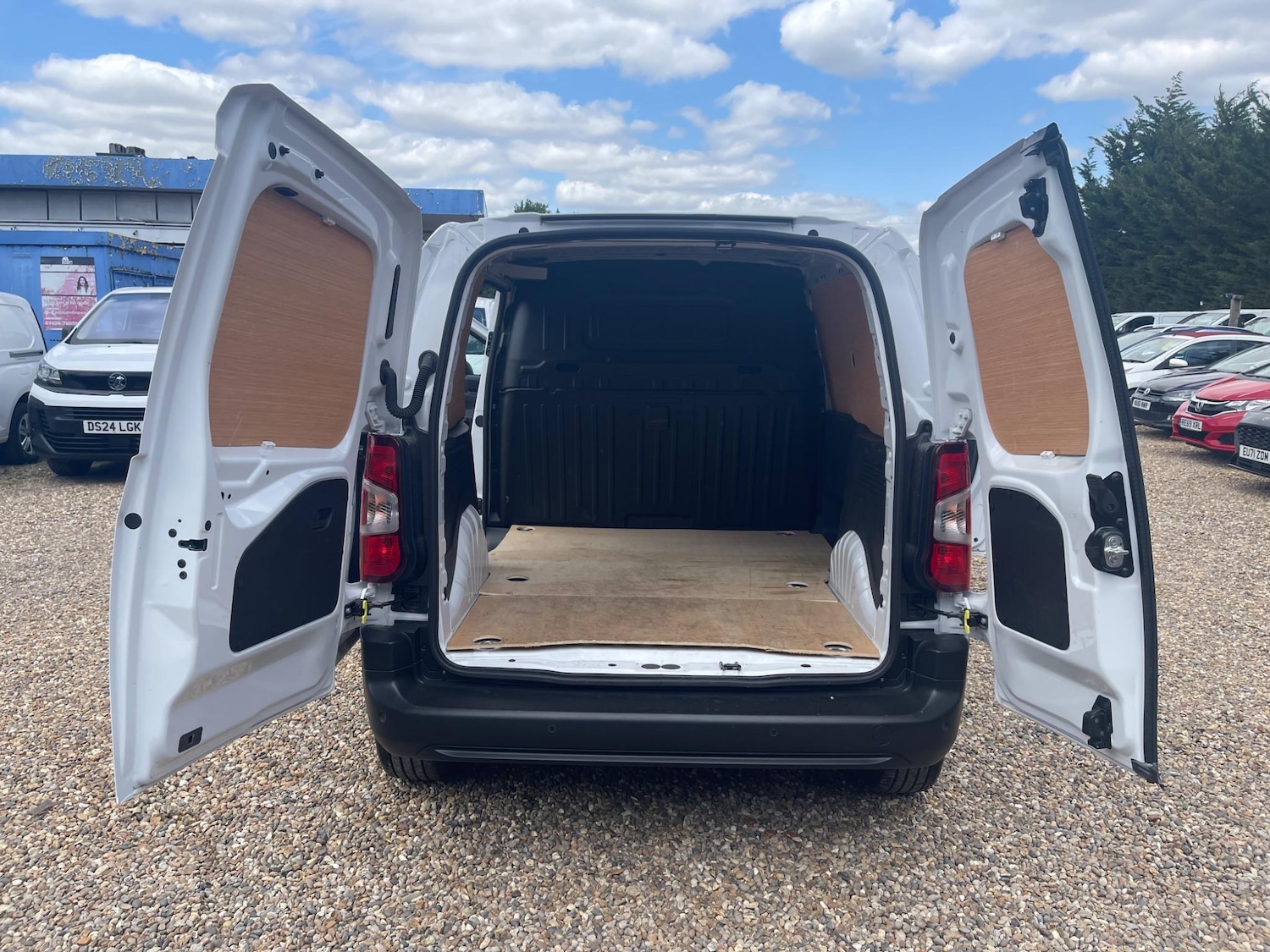 Used Vauxhall Combo 2024 for sale - 76994384: Photo 31