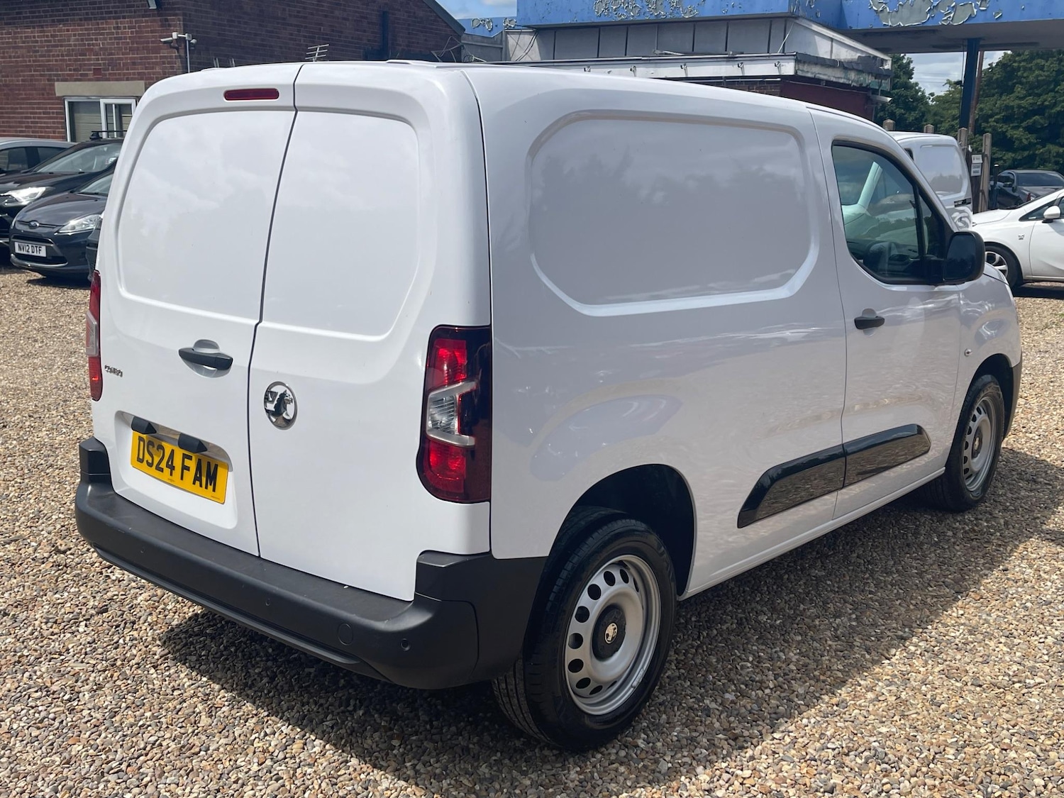 Used Vauxhall Combo 2024 for sale - 76994384: Photo 5