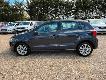 Used Volkswagen Polo 2015 for sale - 79373155: Photo