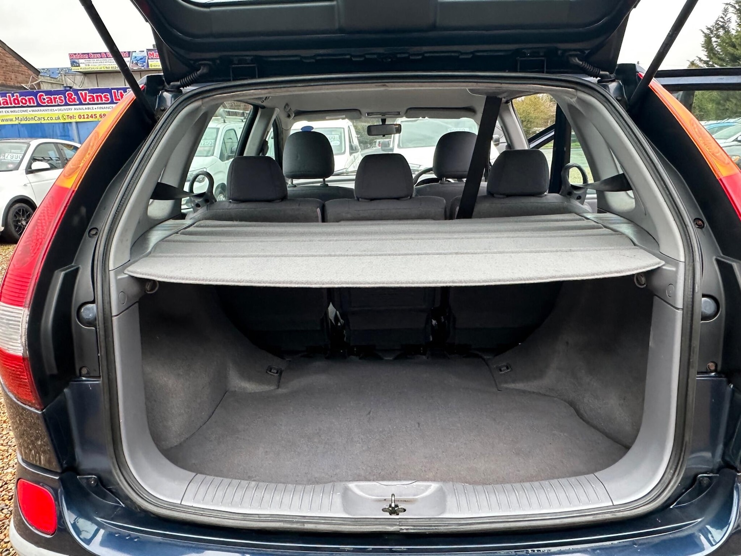 Used Nissan Almera Tino 2004 for sale - 77163172: Photo 13