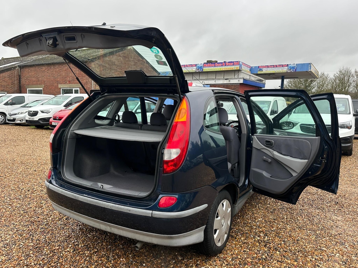 Used Nissan Almera Tino 2004 for sale - 77163172: Photo 21