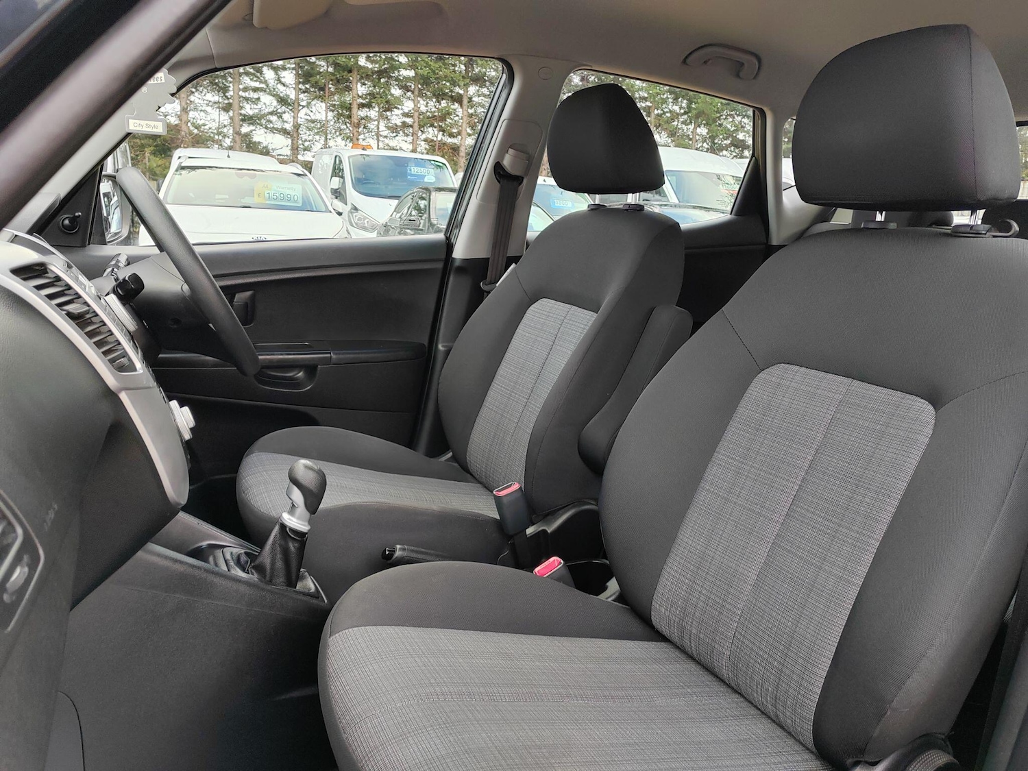 Used Kia Venga 2010 for sale - 77230135: Photo 10