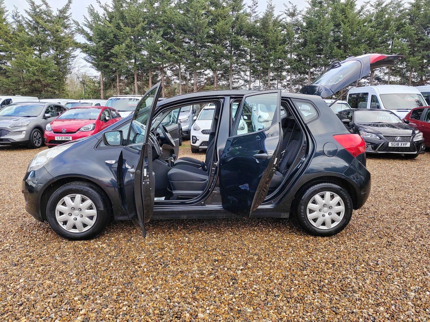 Used Kia Venga 2010 for sale - 77230135: Photo 20