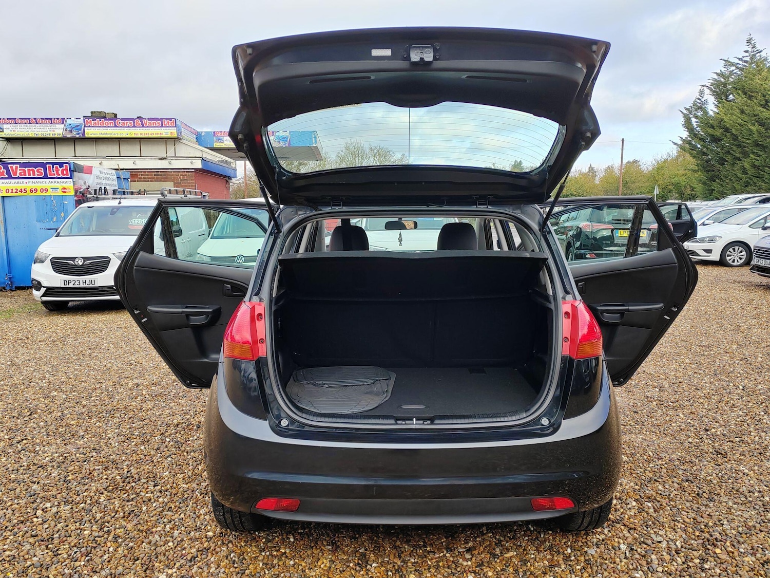 Used Kia Venga 2010 for sale - 77230135: Photo 22