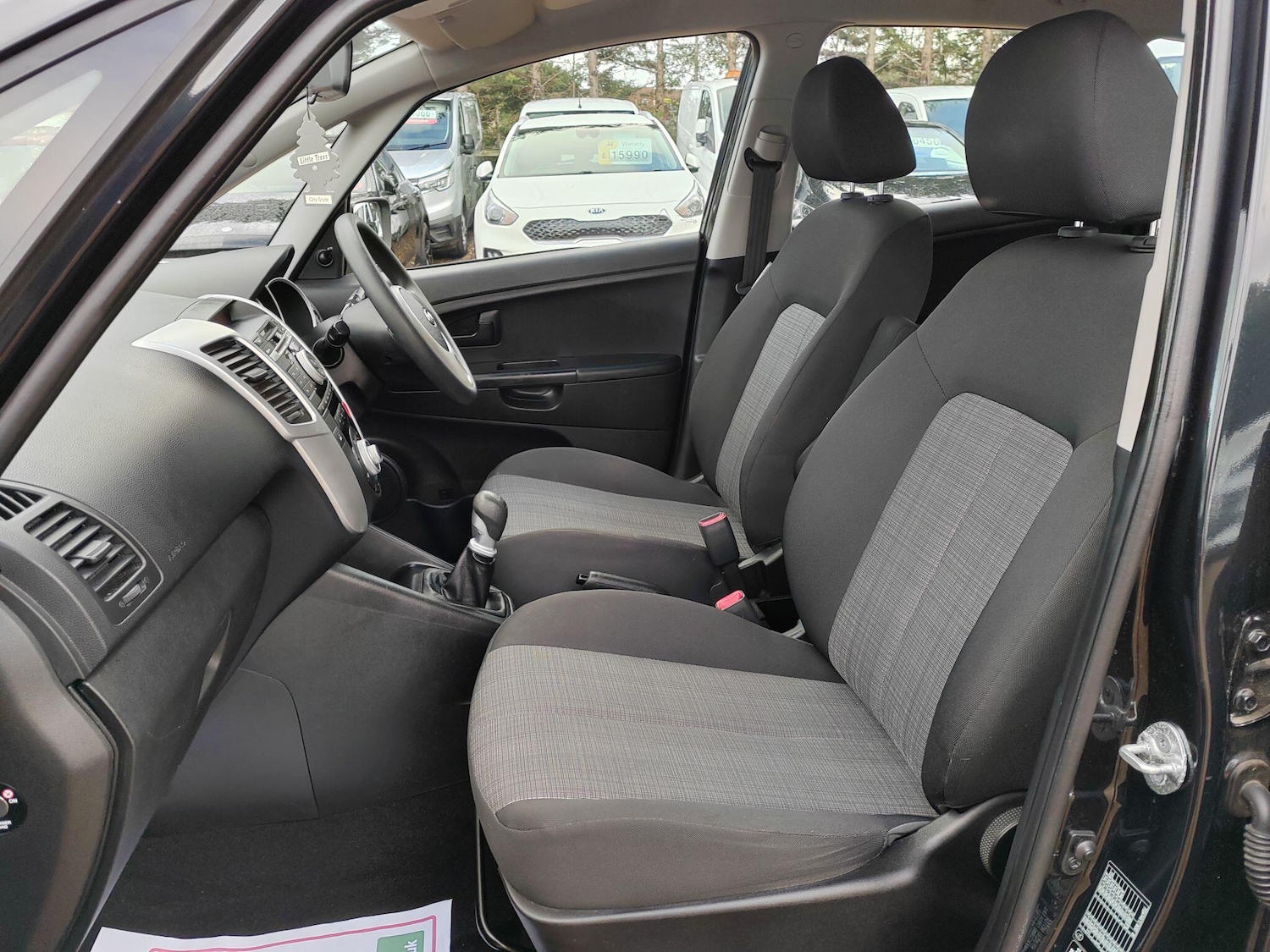 Used Kia Venga 2010 for sale - 77230135: Photo 9