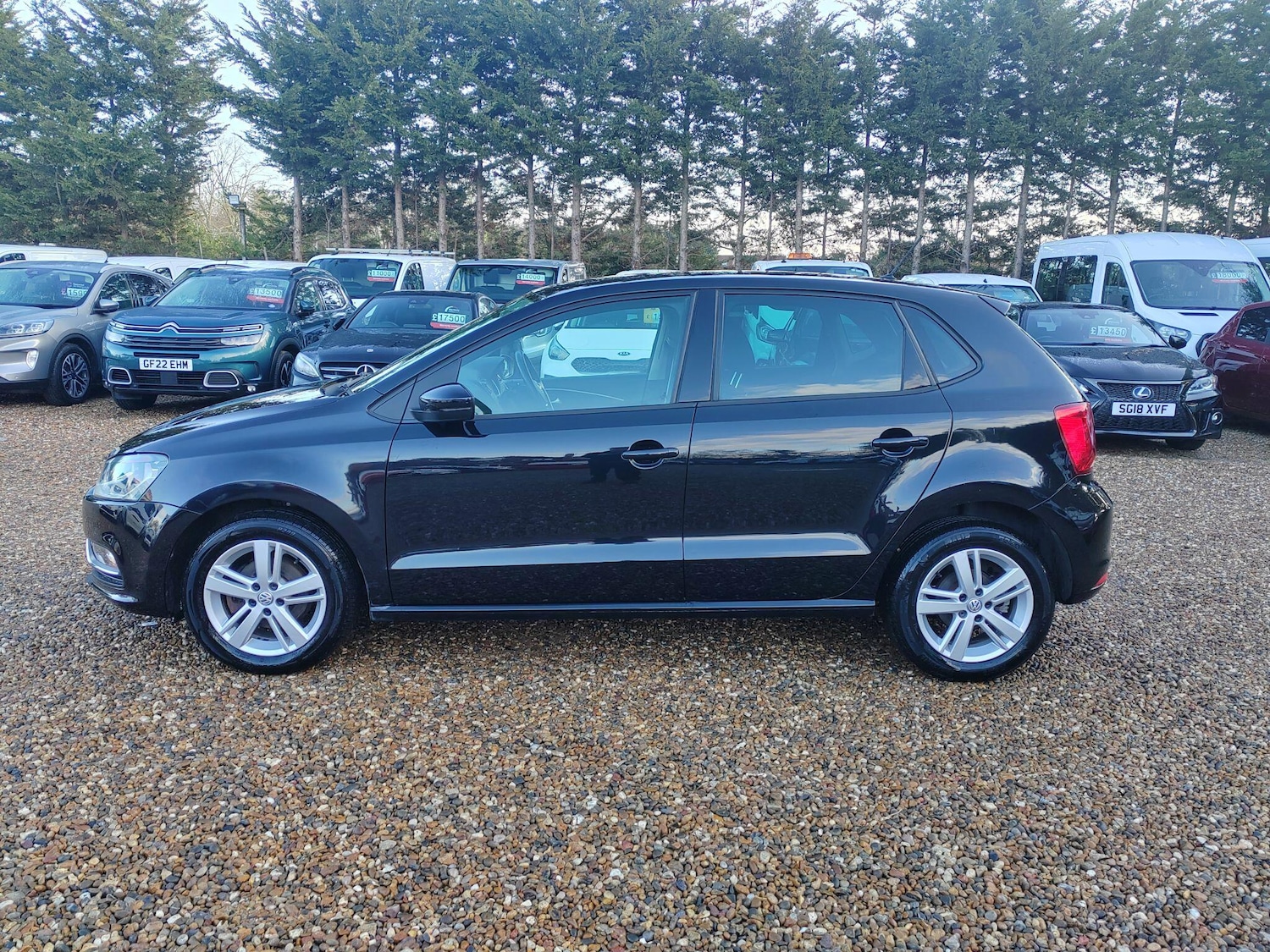 Used Volkswagen Polo 2016 for sale - 77633062: Photo 2