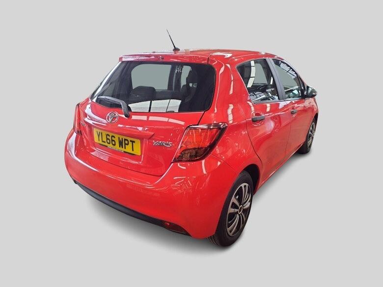 Used Toyota Yaris 2017 for sale - 77670995: Photo 2