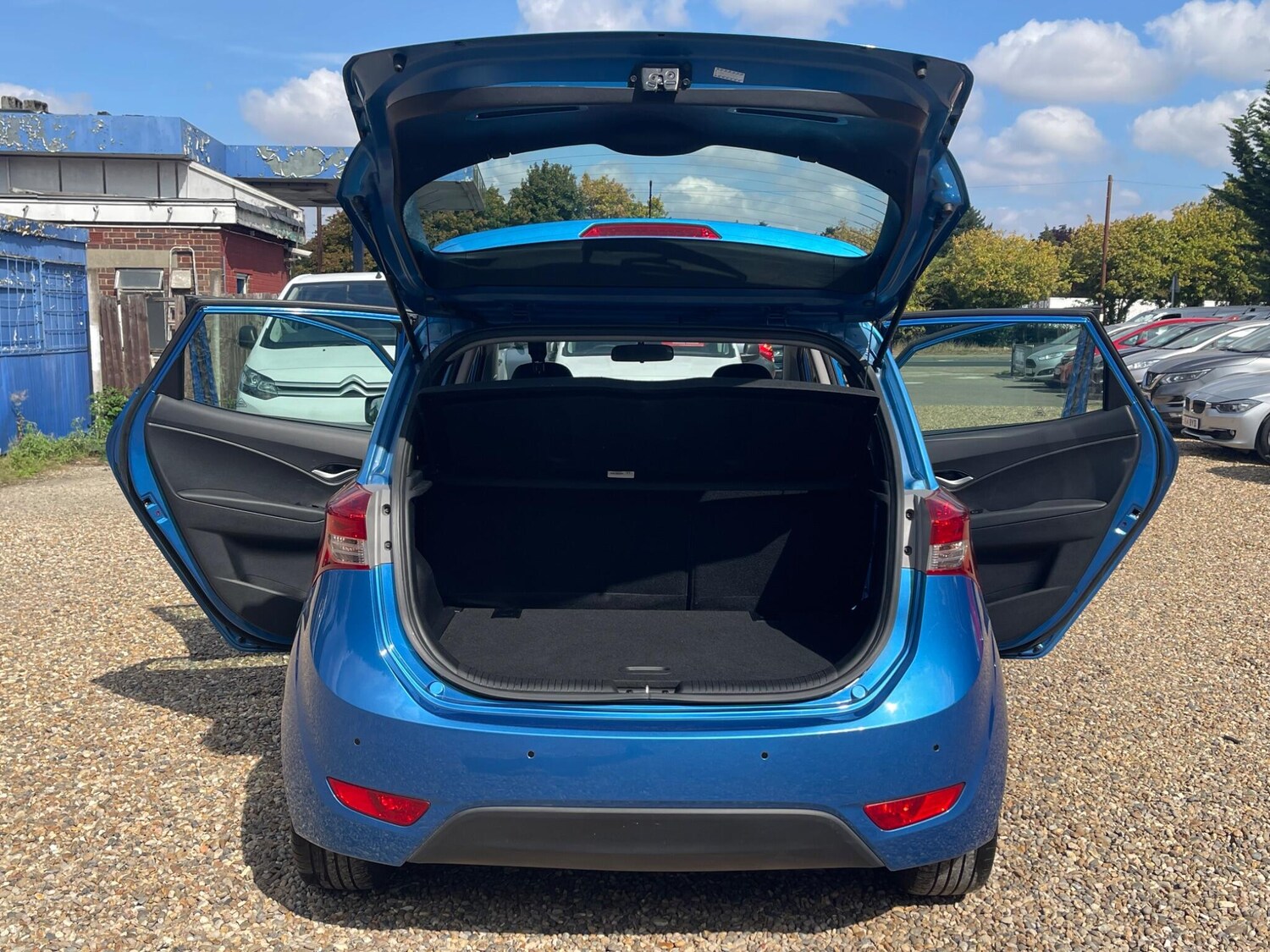 Vehicle 28