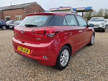 Used Hyundai i20 2017 for sale - 77573738: Photo