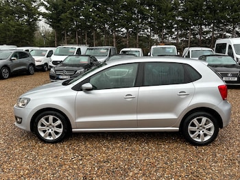 Used Volkswagen Polo 2011 for sale - 77203555: Photo