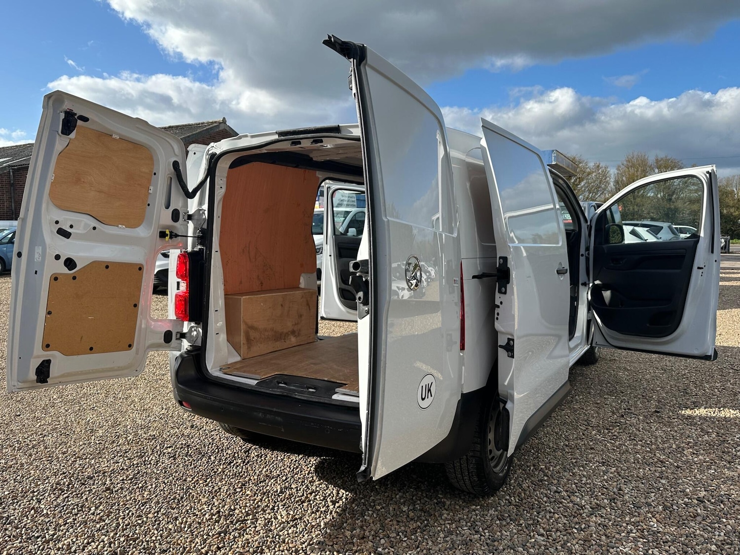 Used Vauxhall Vivaro 2024 for sale - 77892981: Photo 24