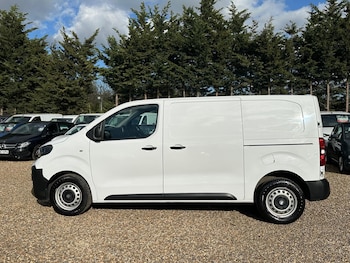 Used Vauxhall Vivaro 2024 for sale - 77892981: Photo
