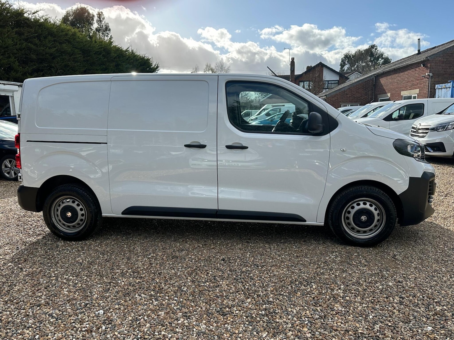 Used Vauxhall Vivaro 2024 for sale - 77892981: Photo 6