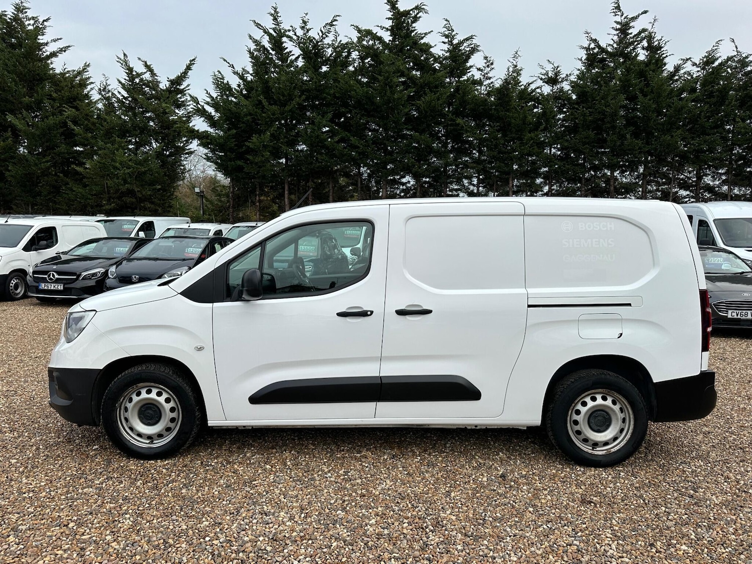 Used Vauxhall Combo 2020 for sale - 76572485: Photo 2