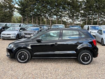 Used Volkswagen Polo 2015 for sale - 78384675: Photo