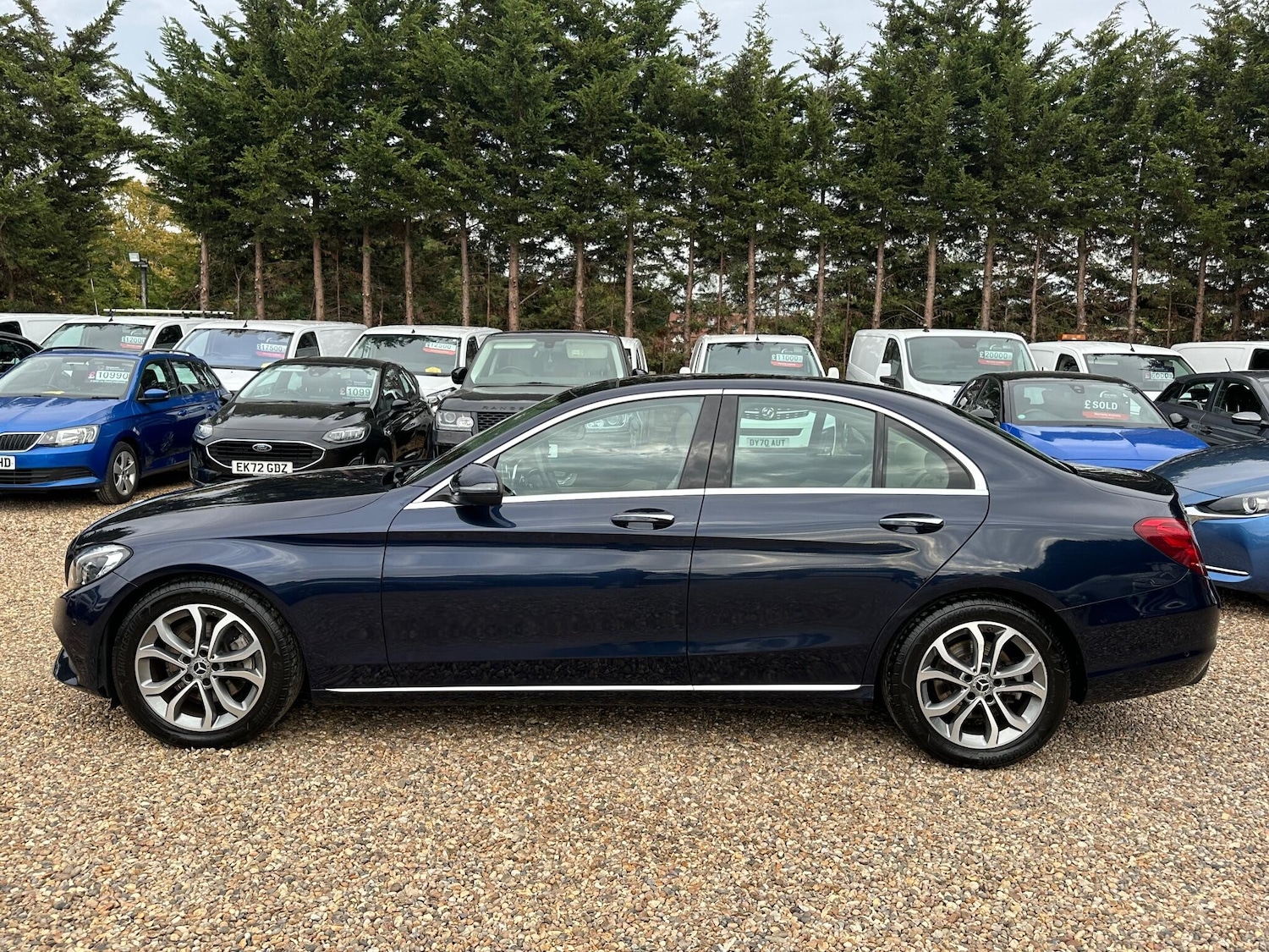 Used Mercedes-Benz C-Class 2017 for sale - 76152801: Photo 2
