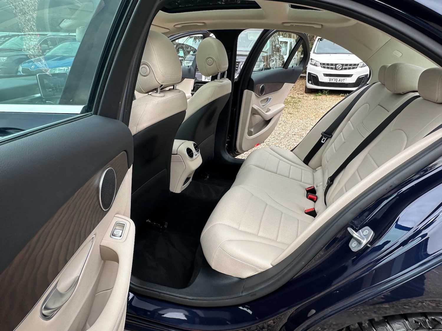 Used Mercedes-Benz C-Class 2017 for sale - 76152801: Photo 26