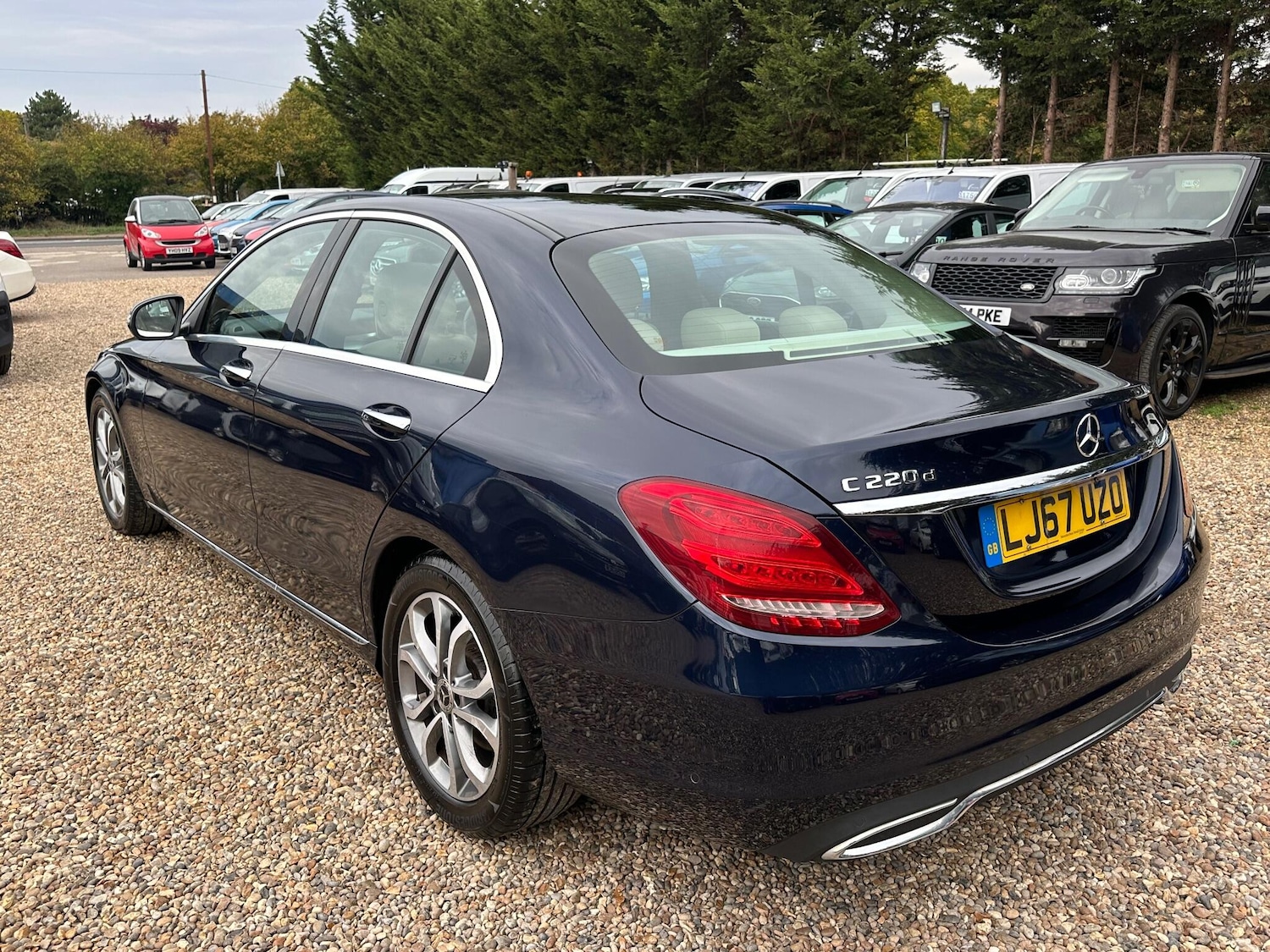 Used Mercedes-Benz C-Class 2017 for sale - 76152801: Photo 3