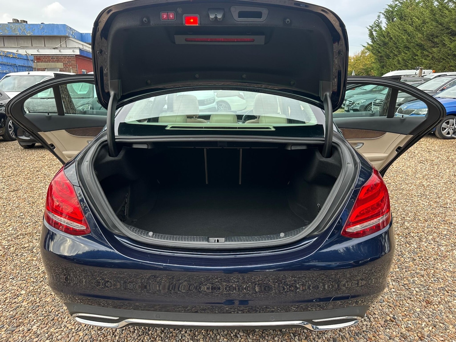 Used Mercedes-Benz C-Class 2017 for sale - 76152801: Photo 36
