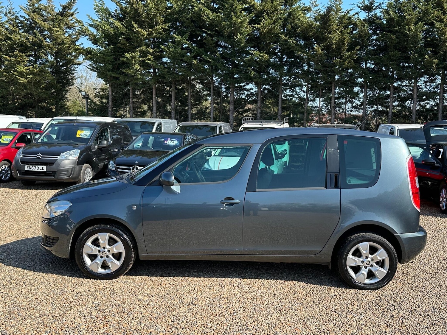 Used Skoda Roomster 2014 for sale - 77940297: Photo 2