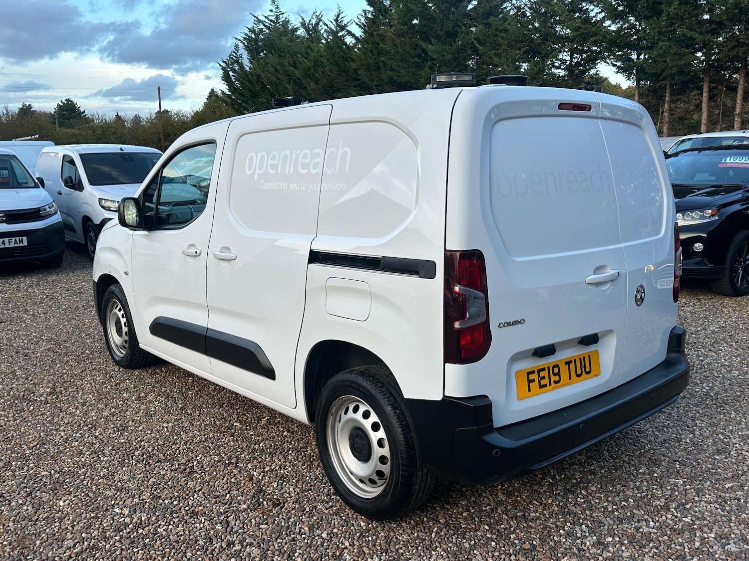 Used Vauxhall Combo 2019 for sale - 76992499: Photo 3