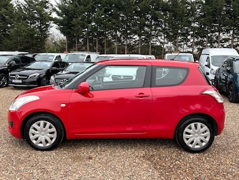 Used Suzuki Swift 2012 for sale - 76952361: Photo