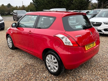 Used Suzuki Swift 2012 for sale - 76952361: Photo