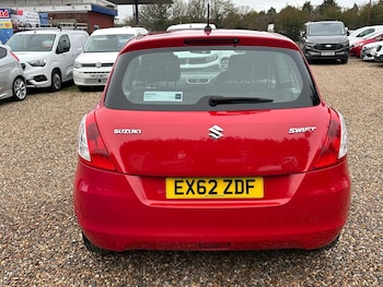 Used Suzuki Swift 2012 for sale - 76952361: Photo