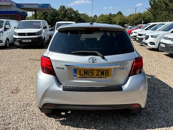 Used Toyota Yaris 2015 for sale - 79212279: Photo
