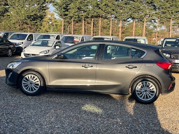 Used Ford Focus 2018 for sale - 76095061: Photo 2