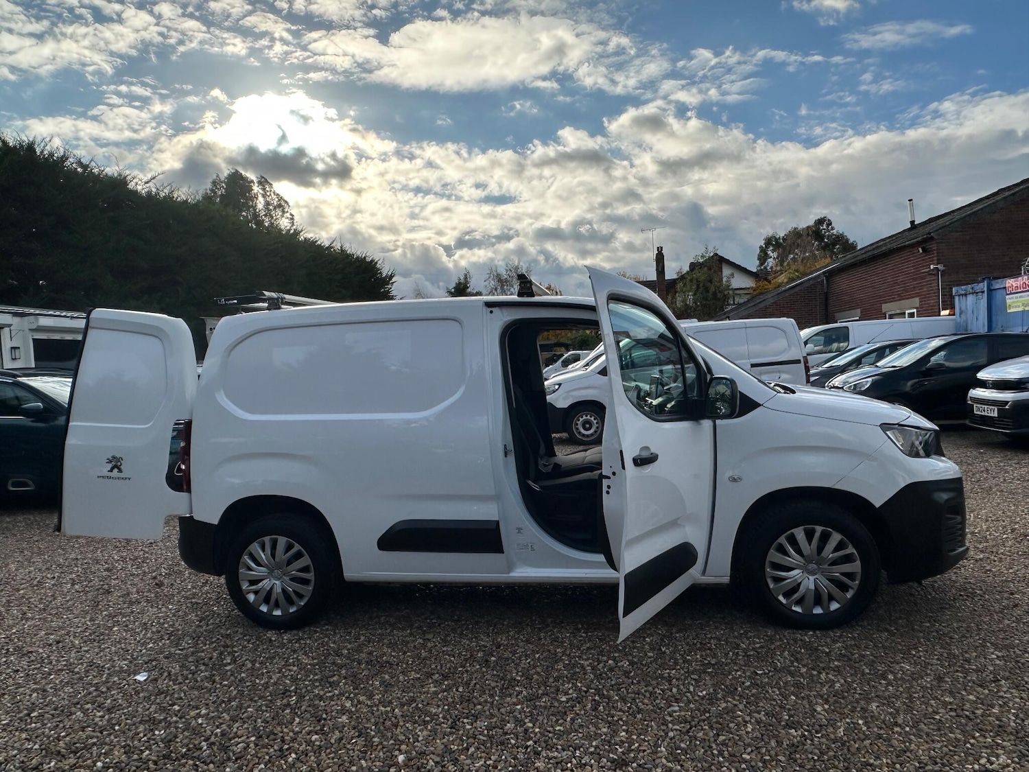 Used Peugeot Partner 2020 for sale - 76658050: Photo 24