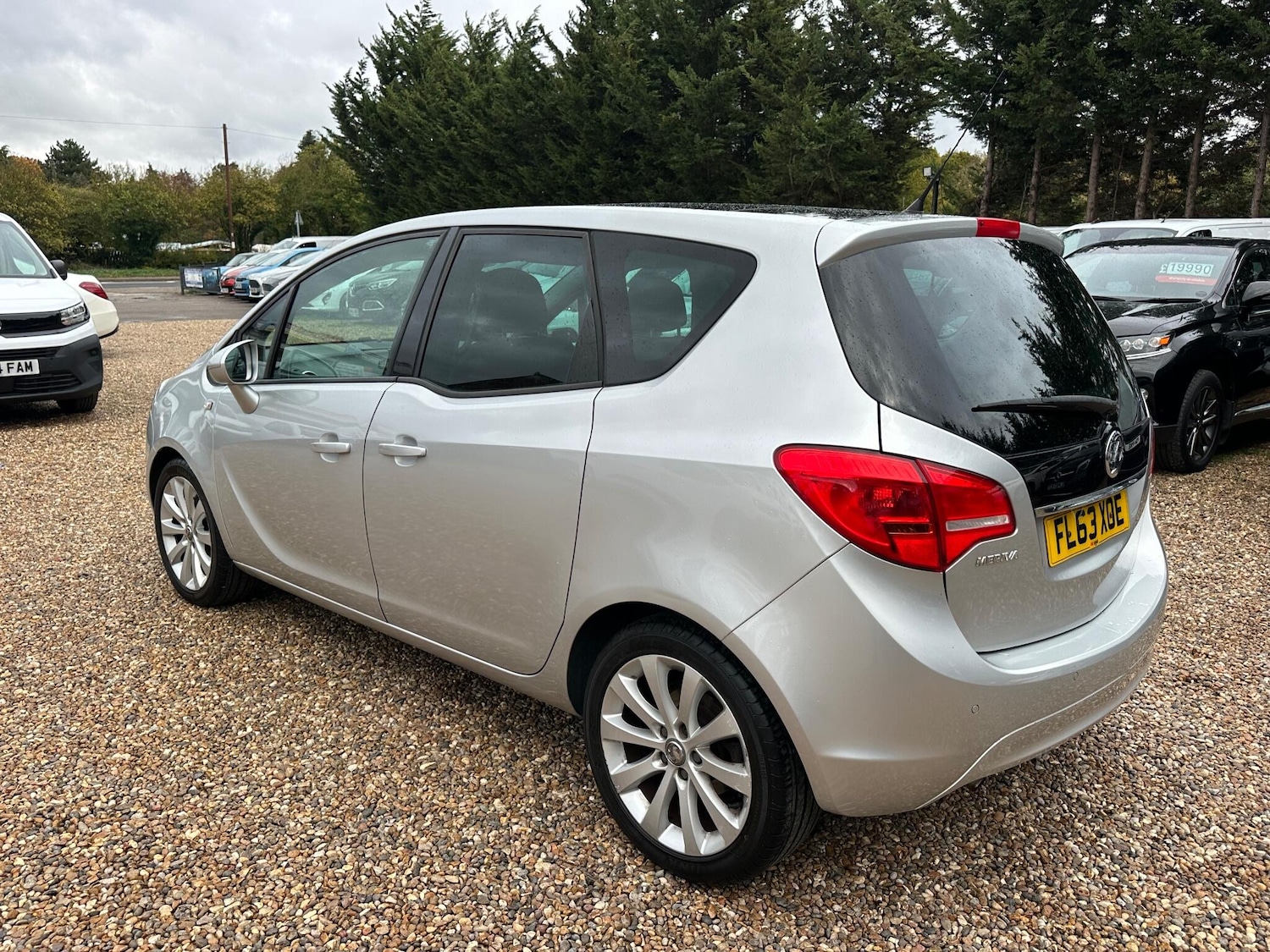 Used Vauxhall Meriva 2013 for sale - 76349845: Photo 3