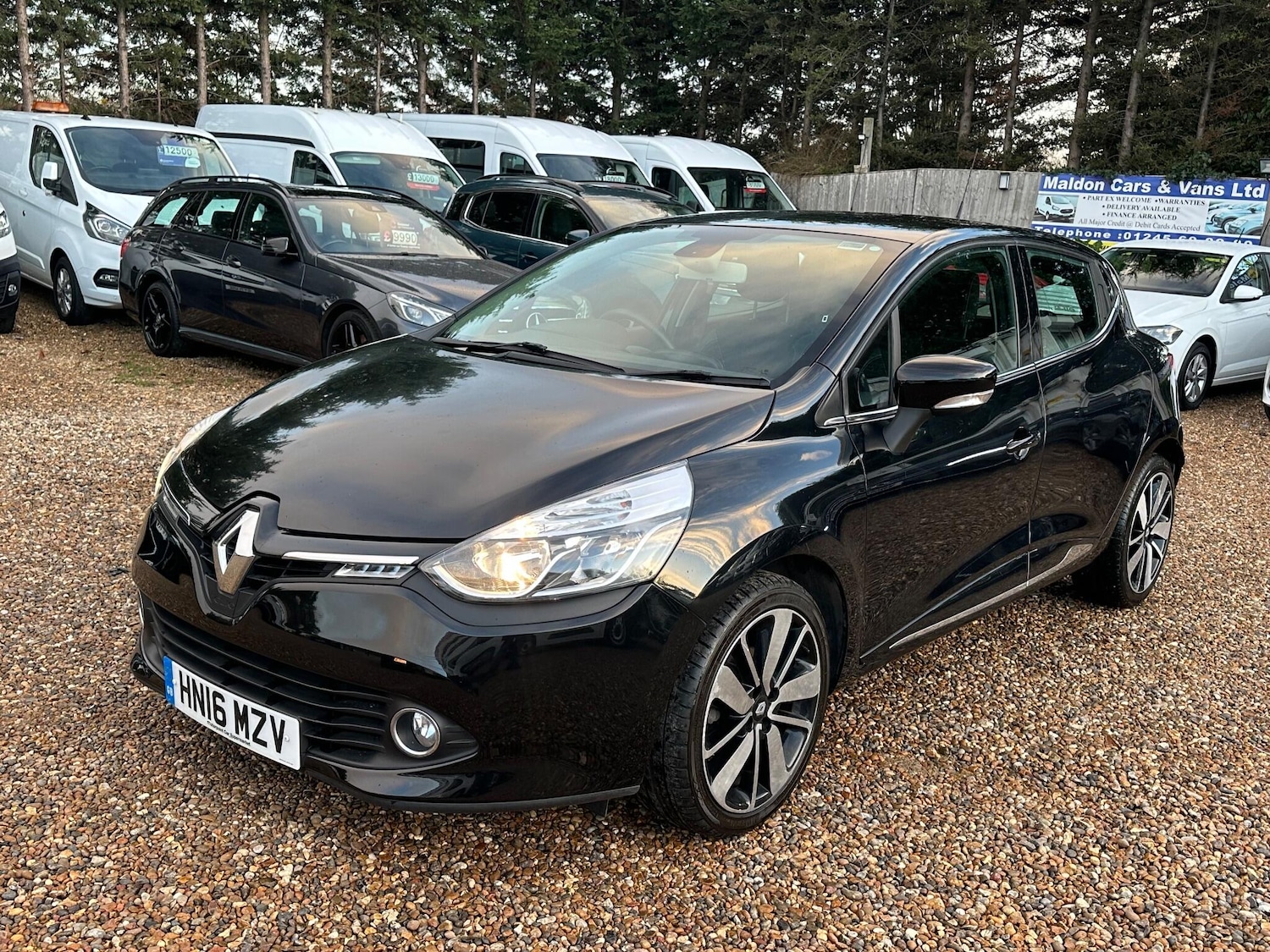 Used Renault Clio 2016 for sale - 76802184: Photo 1