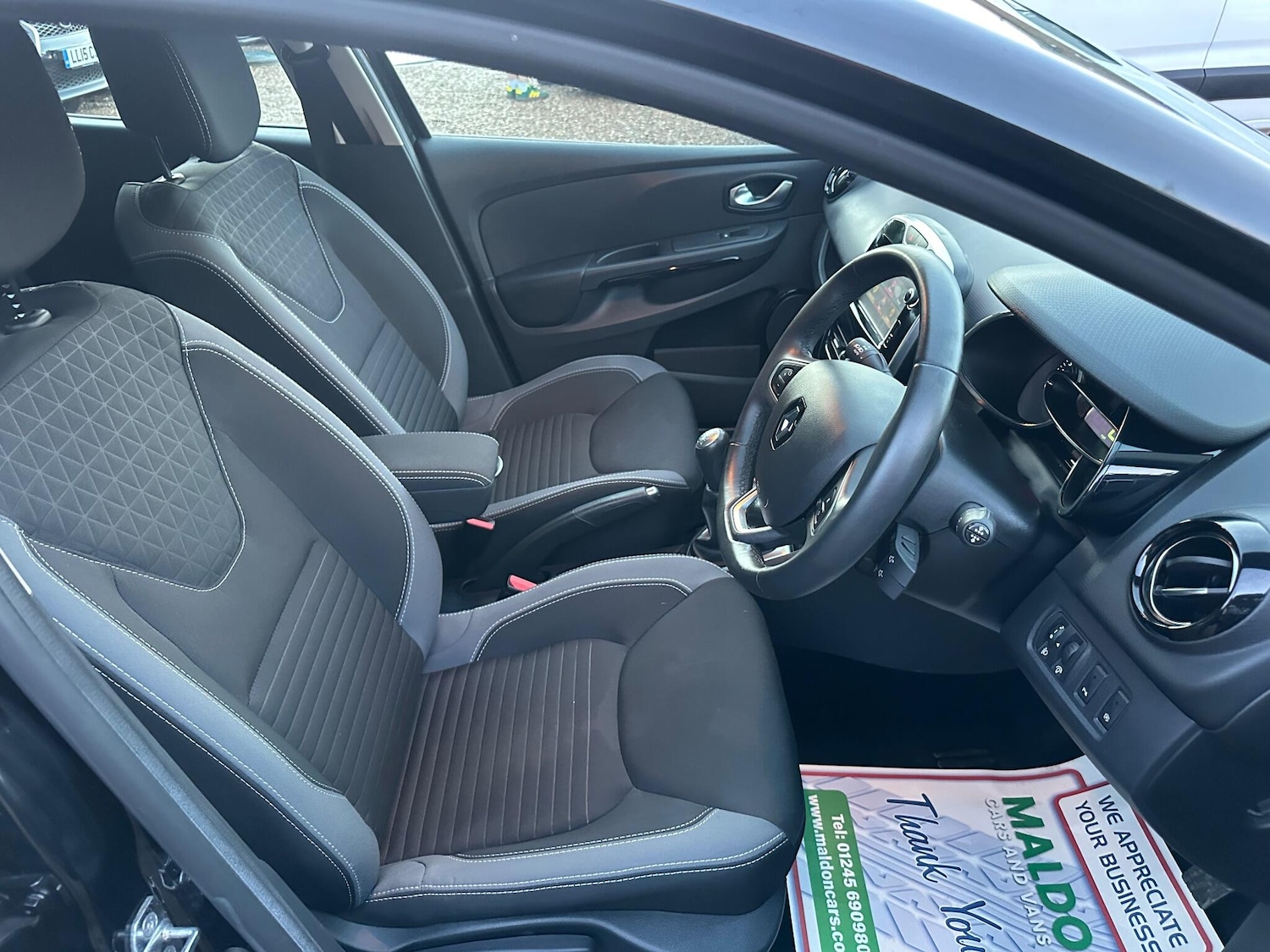 Used Renault Clio 2016 for sale - 76802184: Photo 10