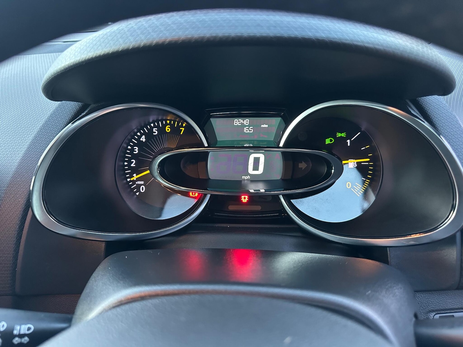 Used Renault Clio 2016 for sale - 76802184: Photo 12