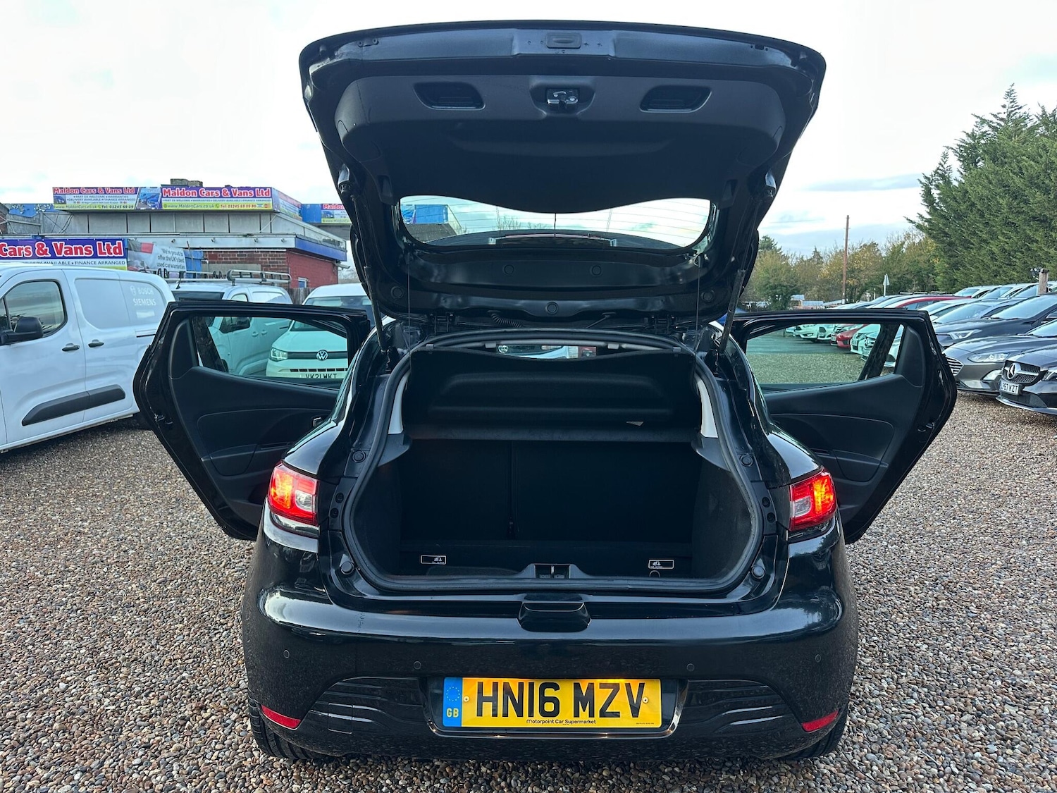 Used Renault Clio 2016 for sale - 76802184: Photo 21