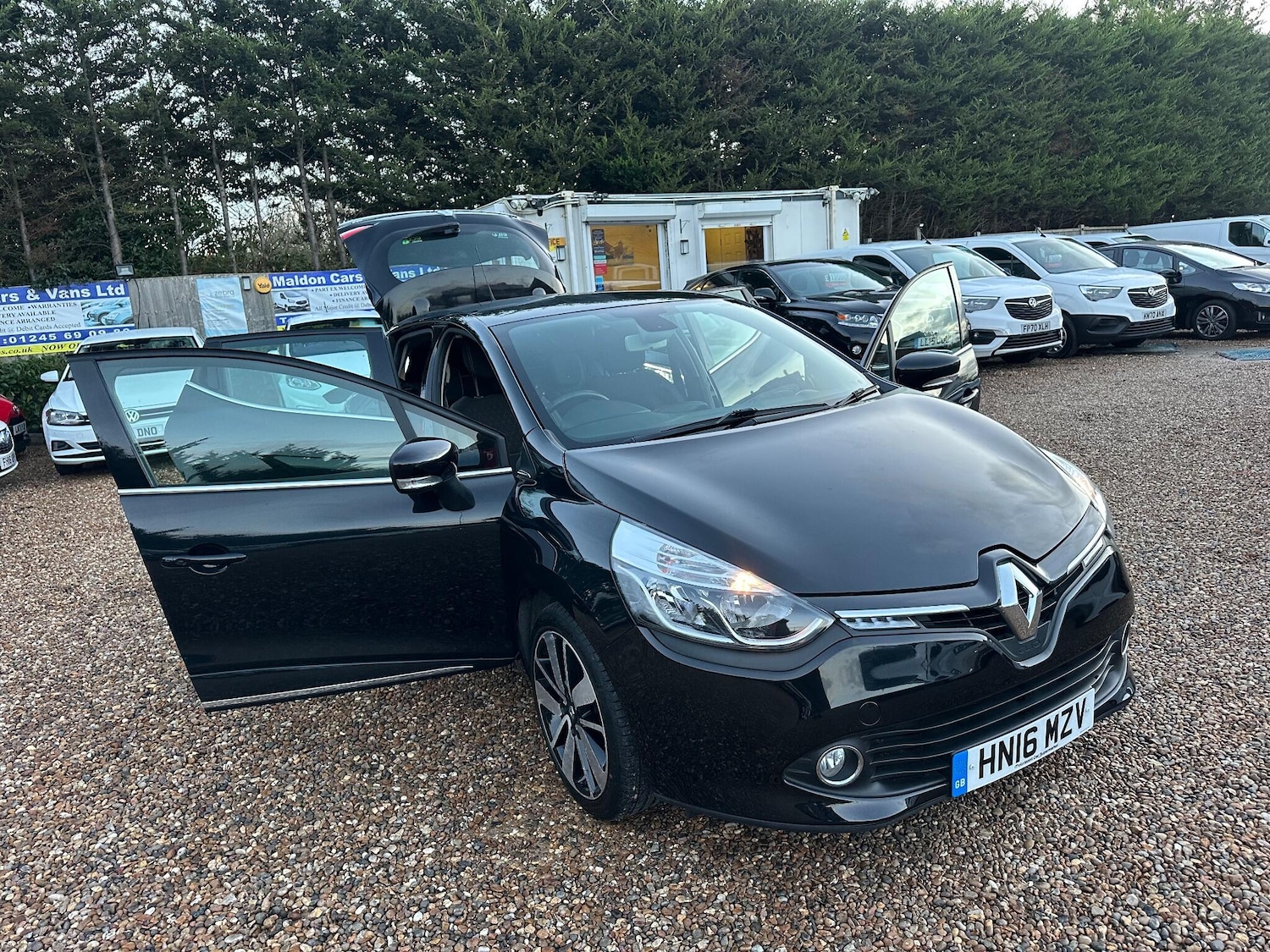 Used Renault Clio 2016 for sale - 76802184: Photo 24