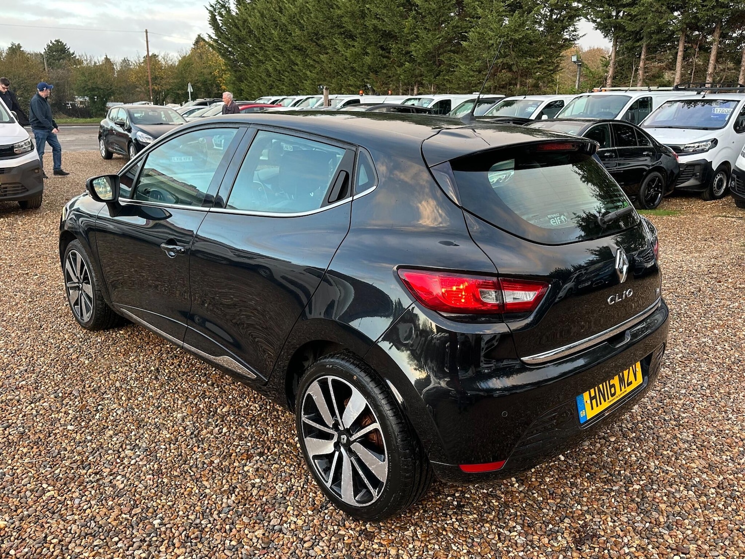 Used Renault Clio 2016 for sale - 76802184: Photo 3